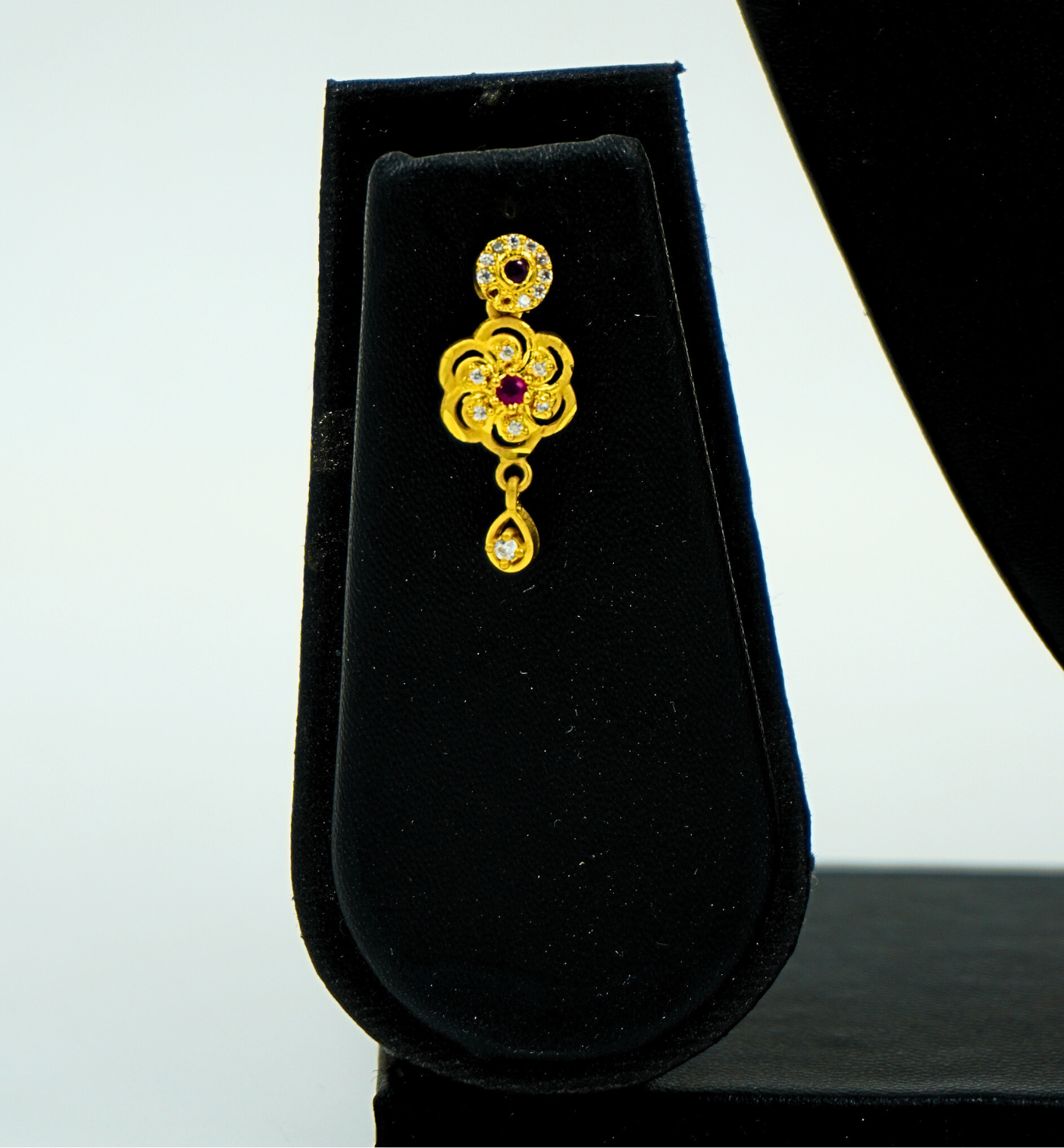 Padmavati Gold Spiral Pendant Set