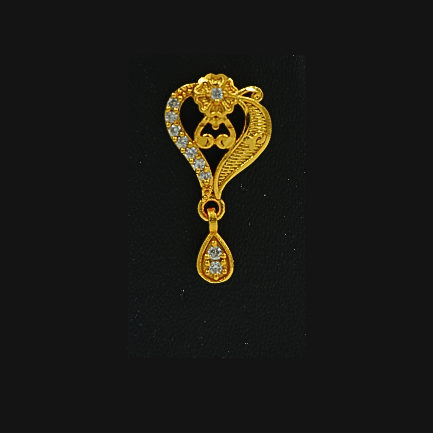 Golden Heart Pendant Set