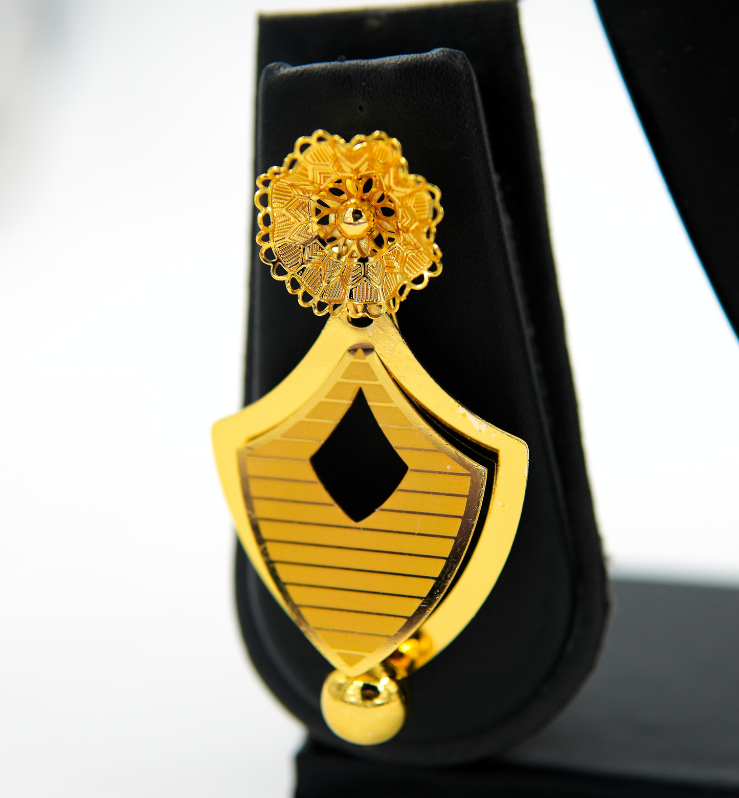 Royal Crest Pendant Set