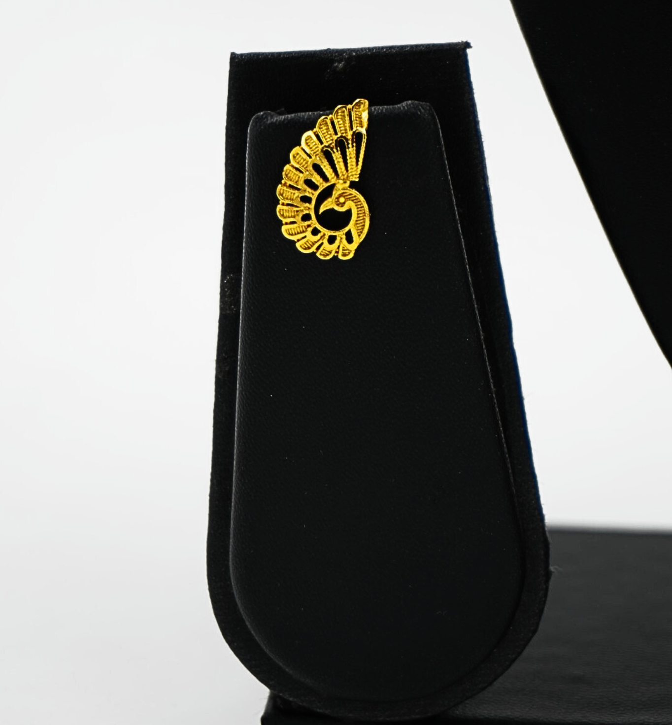 Peacock Grace - Stylized Pendant Set