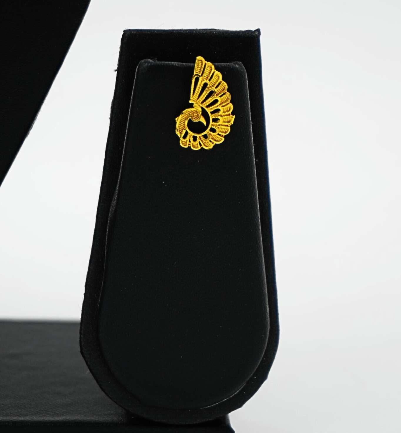 Peacock Grace - Stylized Pendant Set
