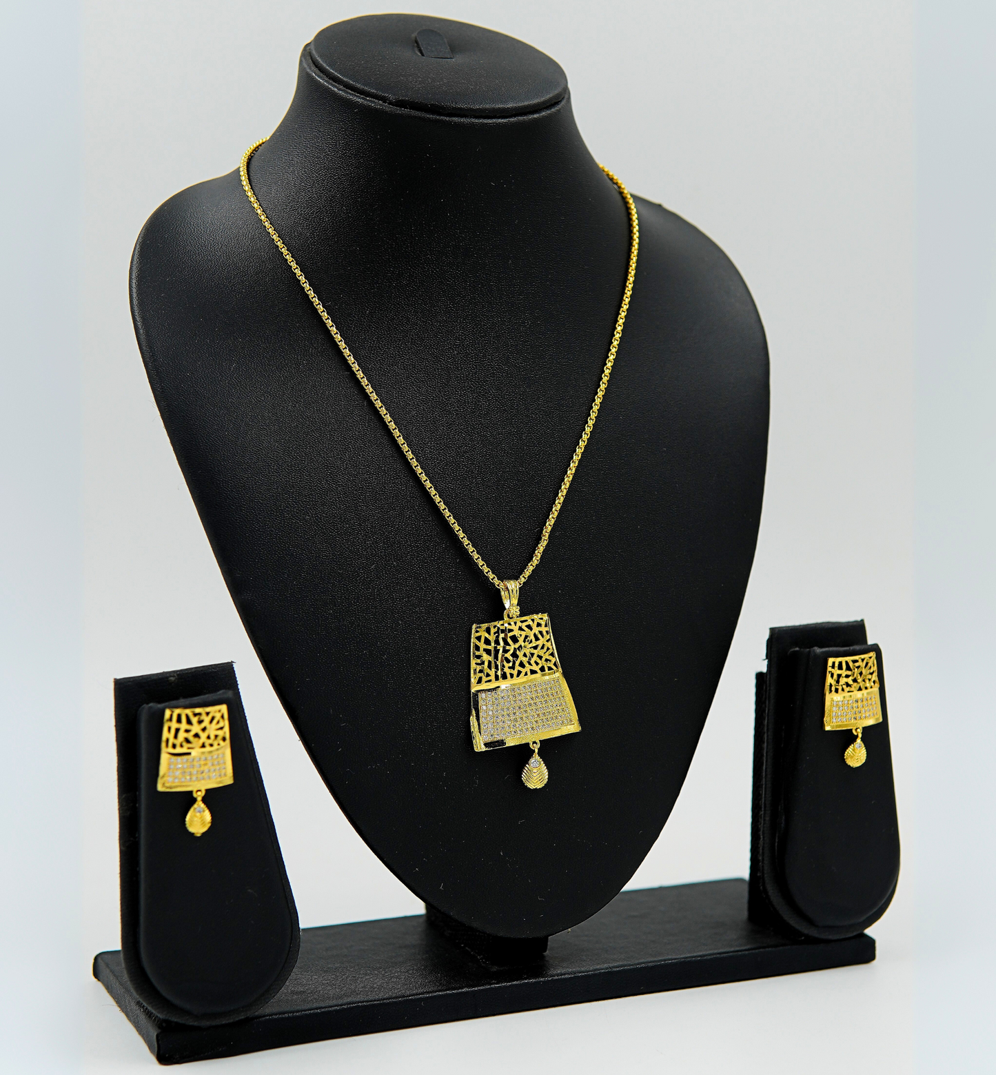 Golden Prism Cutwork Pendant Set