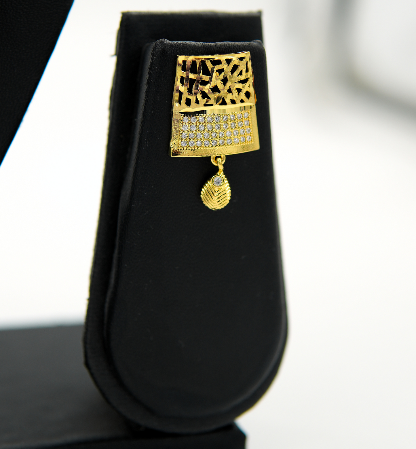 Golden Prism Cutwork Pendant Set