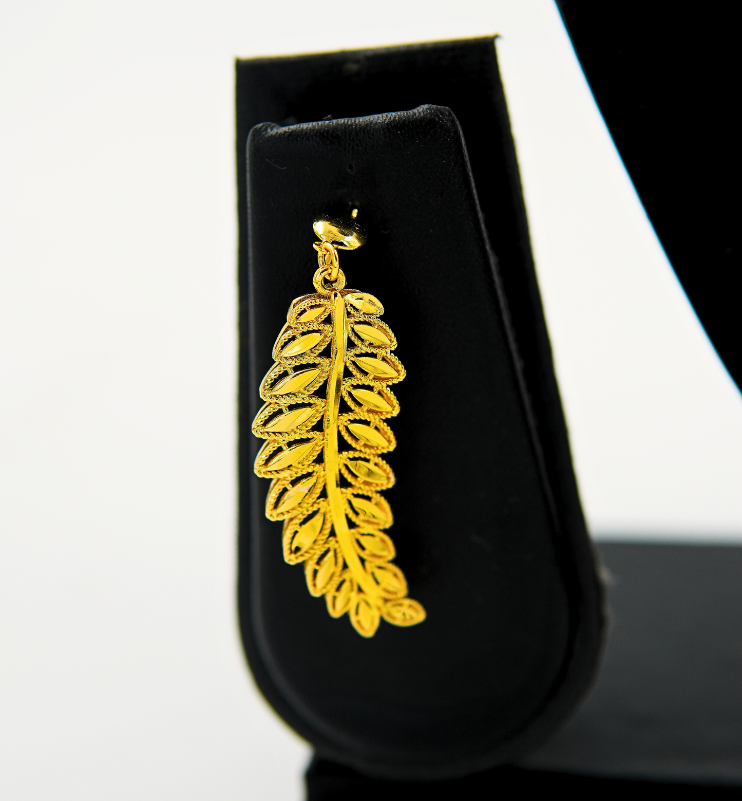 Sunleaf Gold Pendant Set