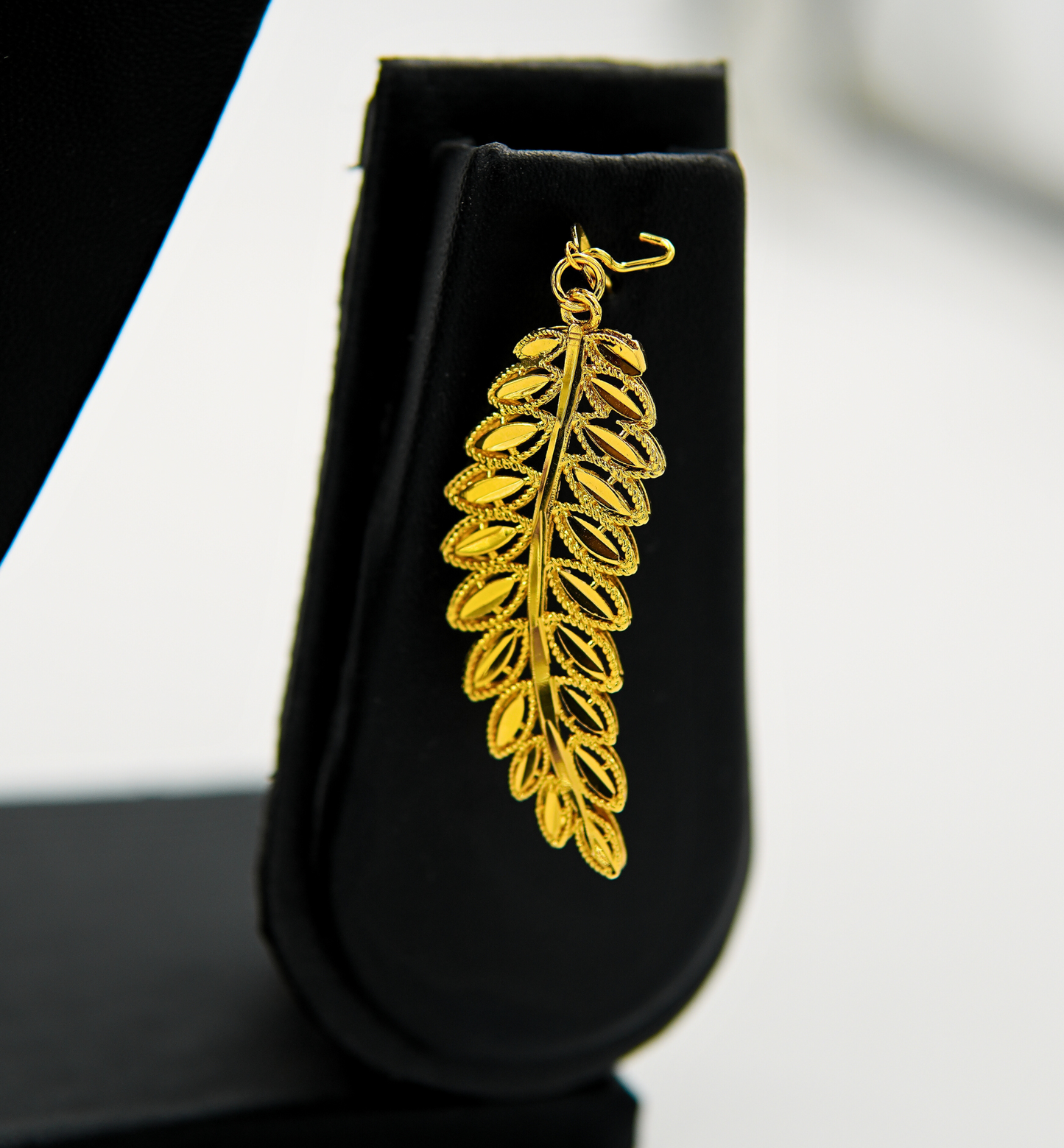 Sunleaf Gold Pendant Set