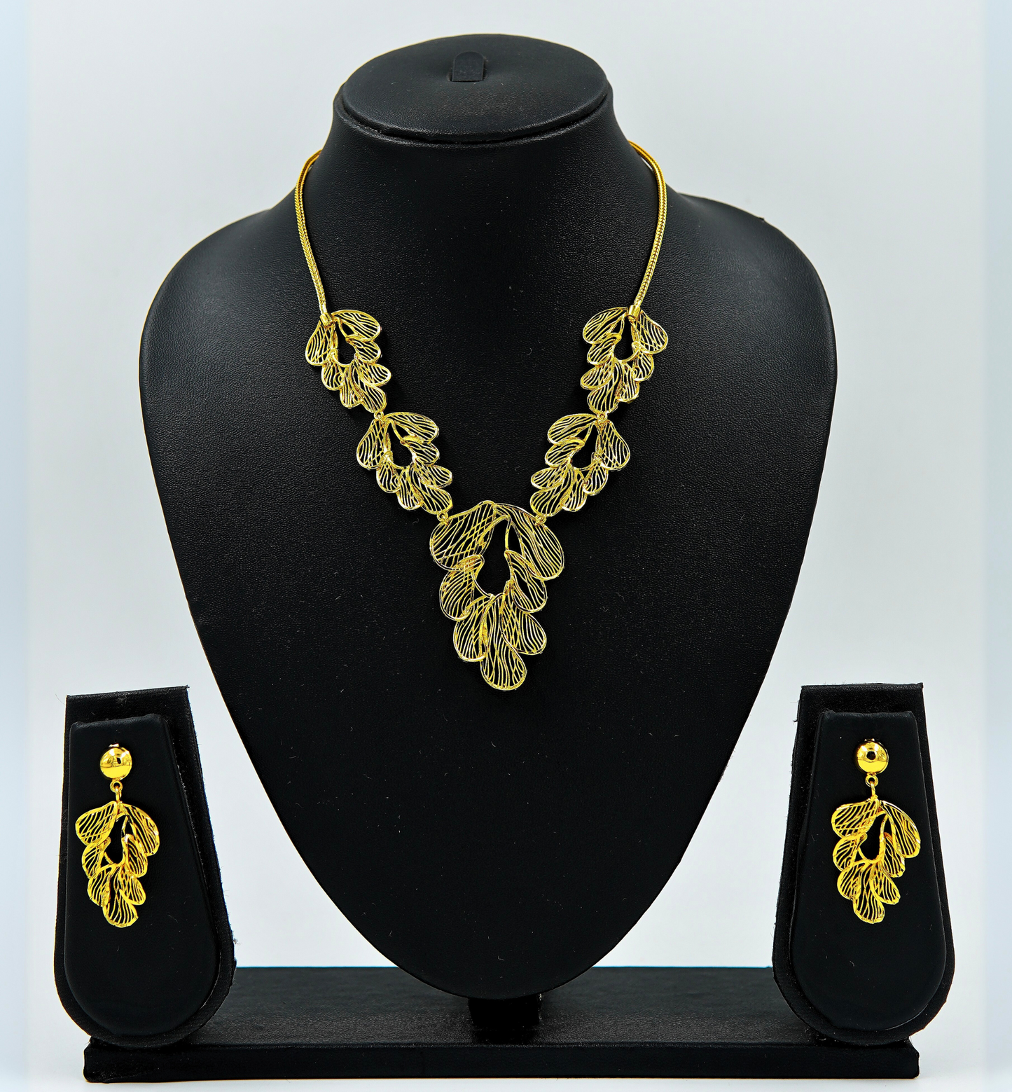 Golden Vines Pendant Set