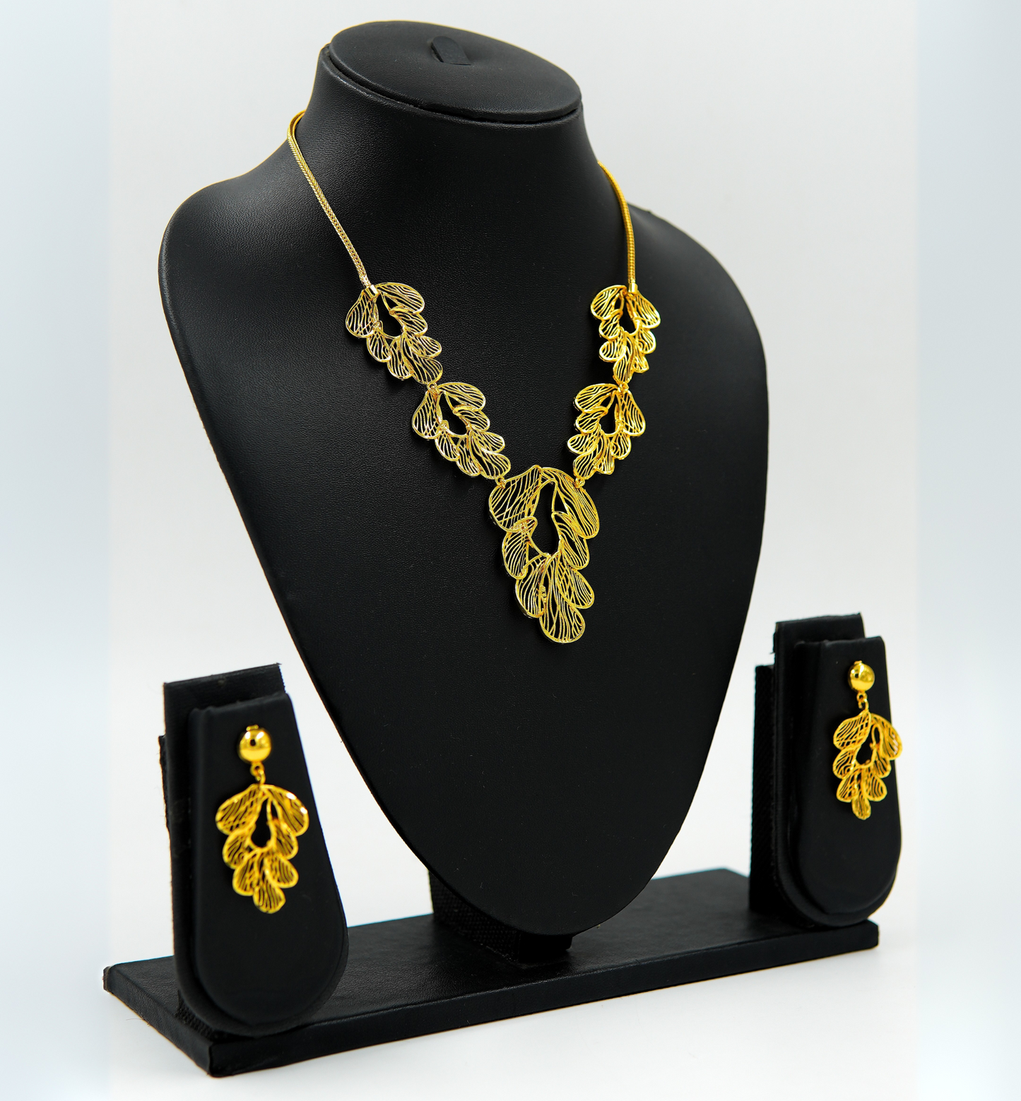 Golden Vines Pendant Set