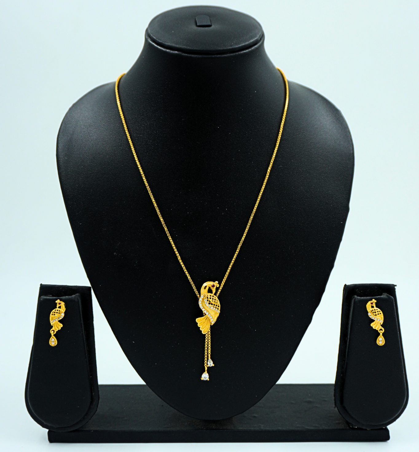Regal Grace – Peacock Pendant Set