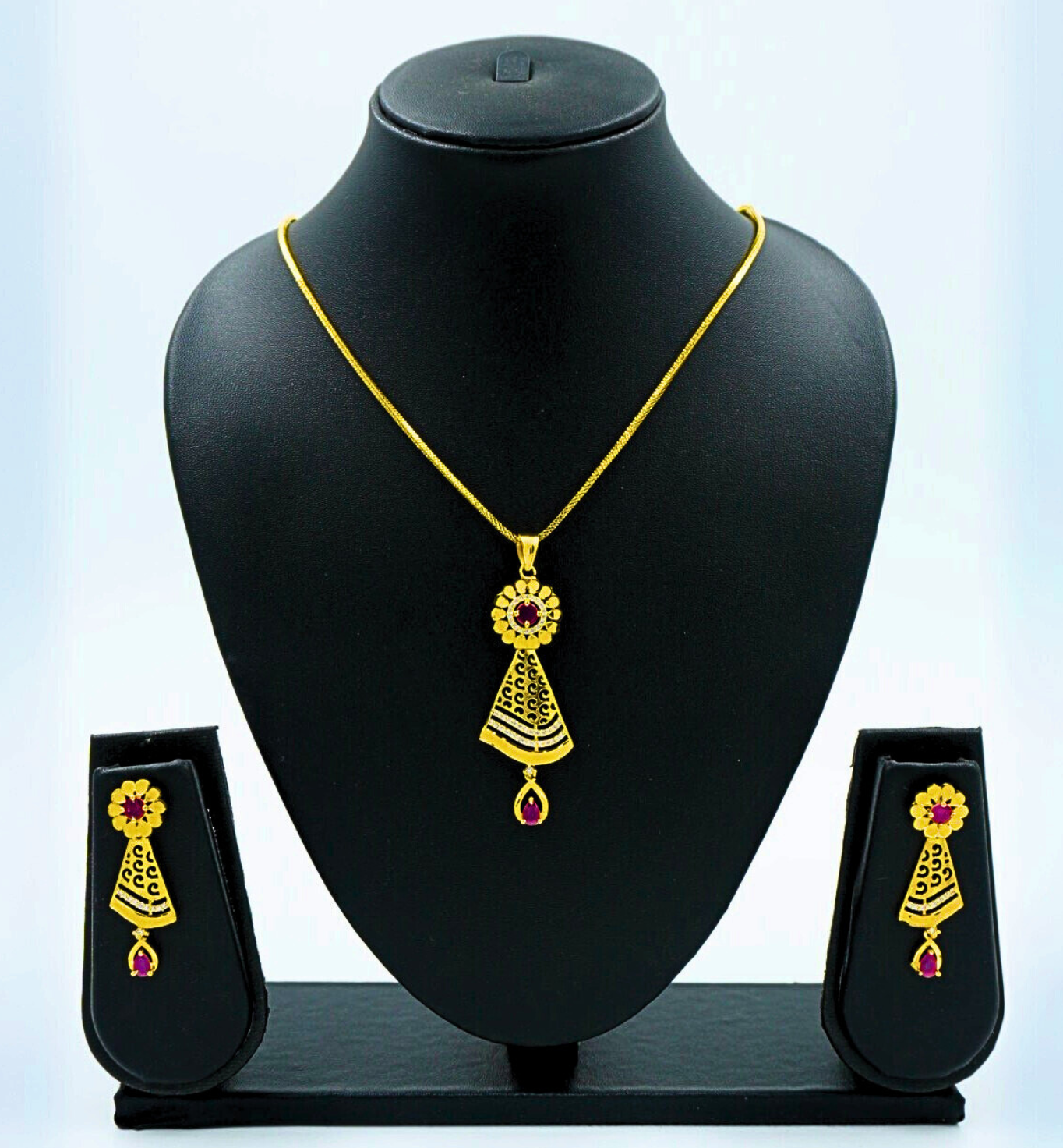 Ruby Gulnaar Gold Pendant Set