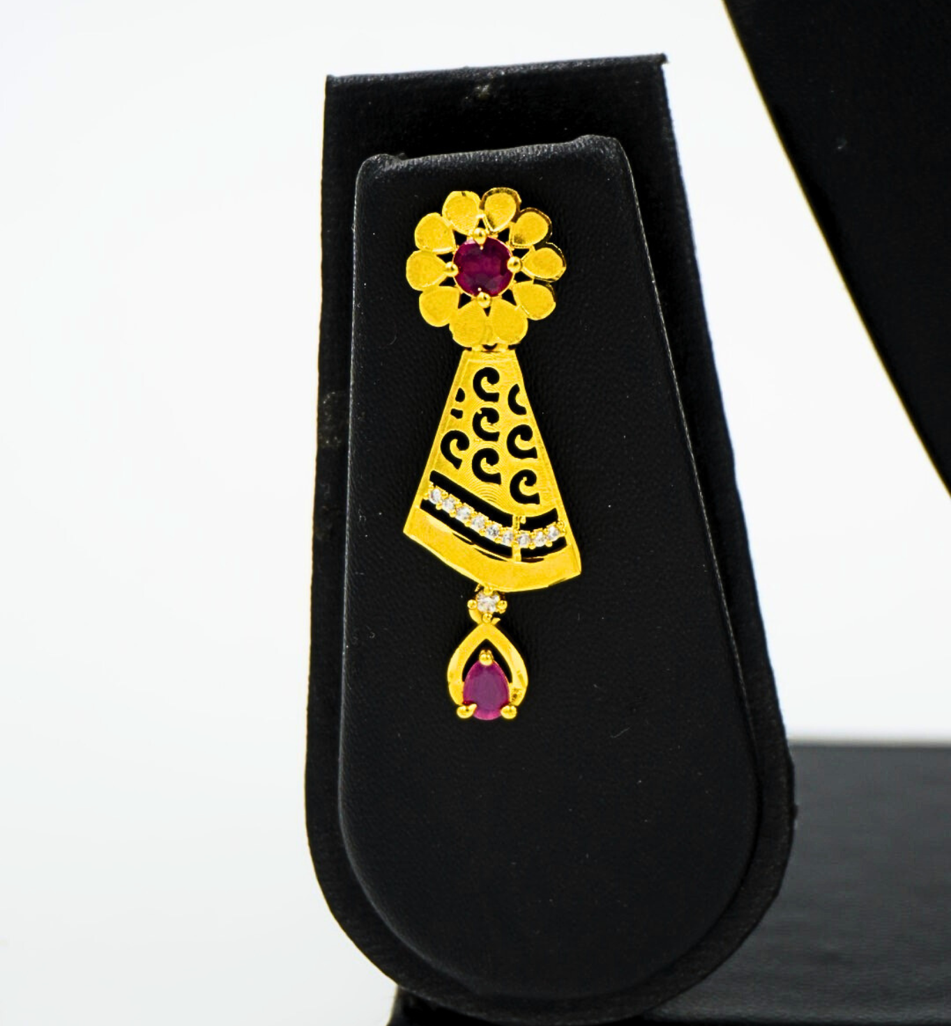 Ruby Gulnaar Gold Pendant Set