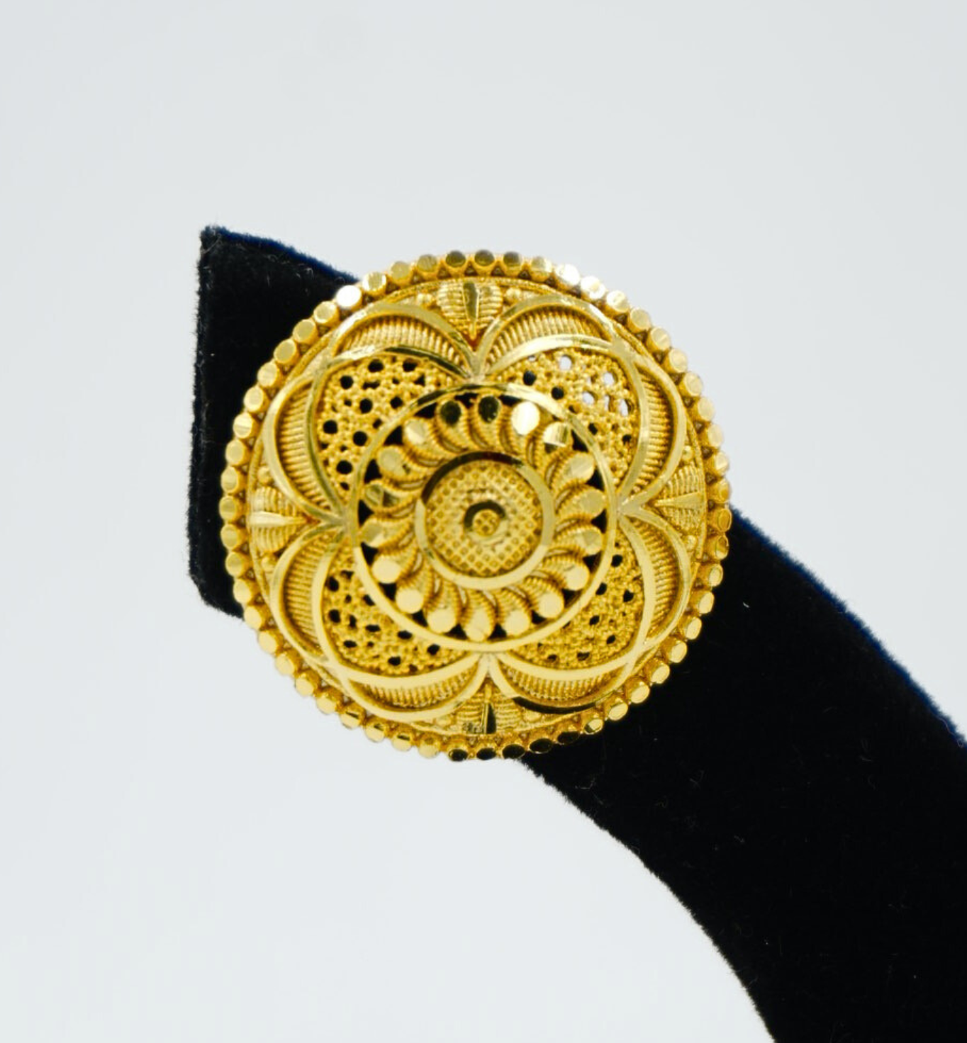 Sunlit Spiral Studs