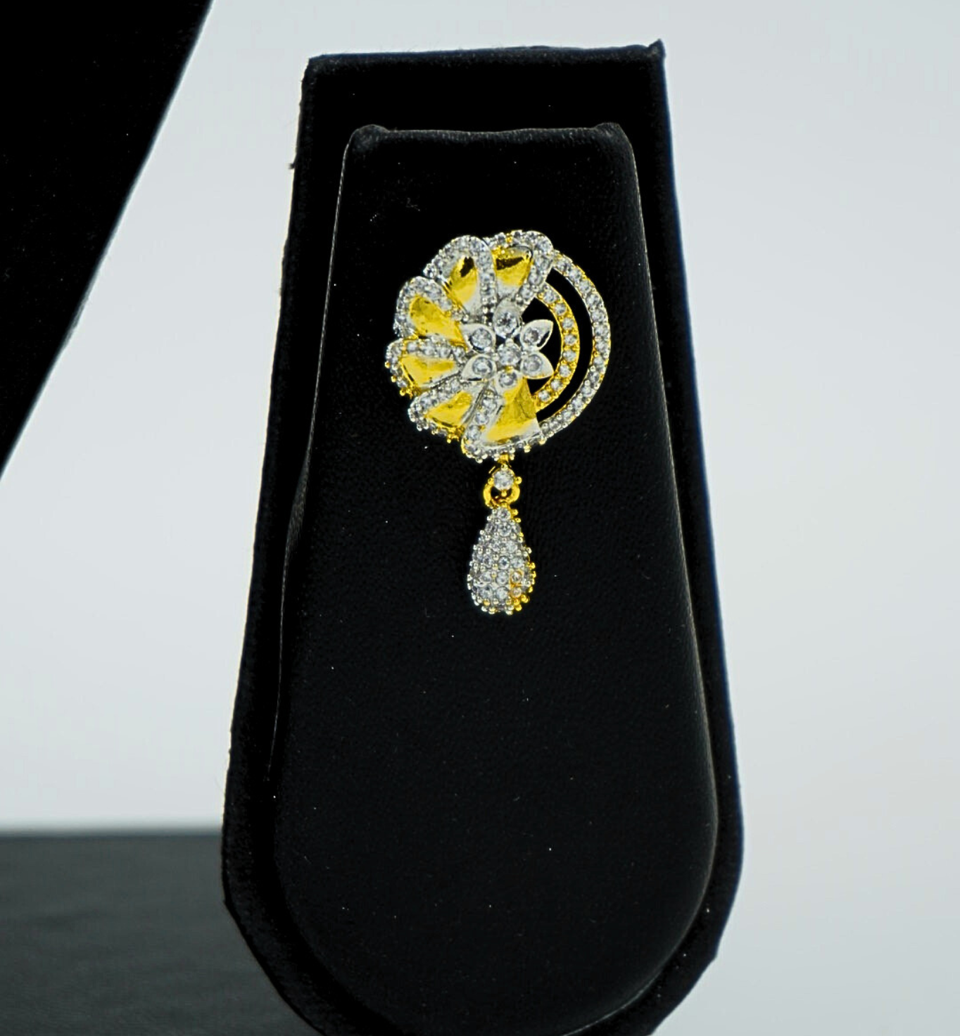 Celestial Radiance Dual-Tone Pendant Set