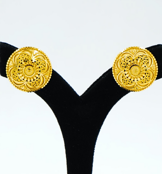 Sunlit Spiral Studs