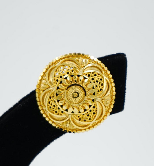 Sunlit Spiral Studs